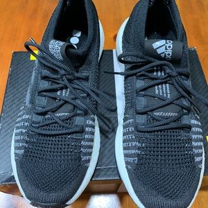 Adidas PulseBoost HD Black and Grey Size 91/2